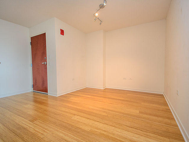 800 Elgin Road, Unit 1209 Evanston, IL 60201 - Photo 4 of 20