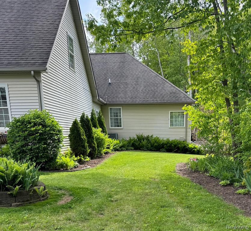 6523 Jones Road North Branch, MI 48461 - Photo 2 of 62