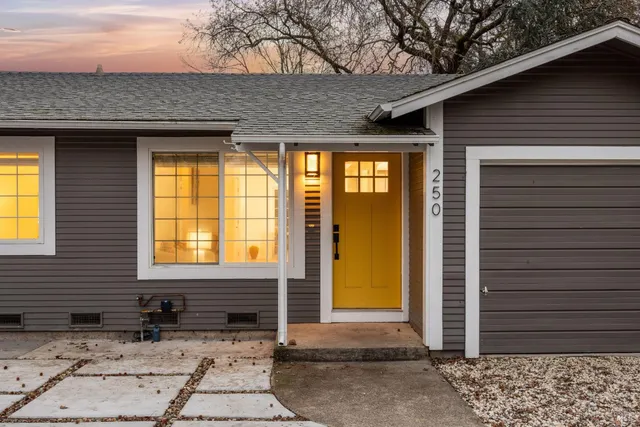 $950,000 | 250 Maple Avenue, Kenwood, CA 95452