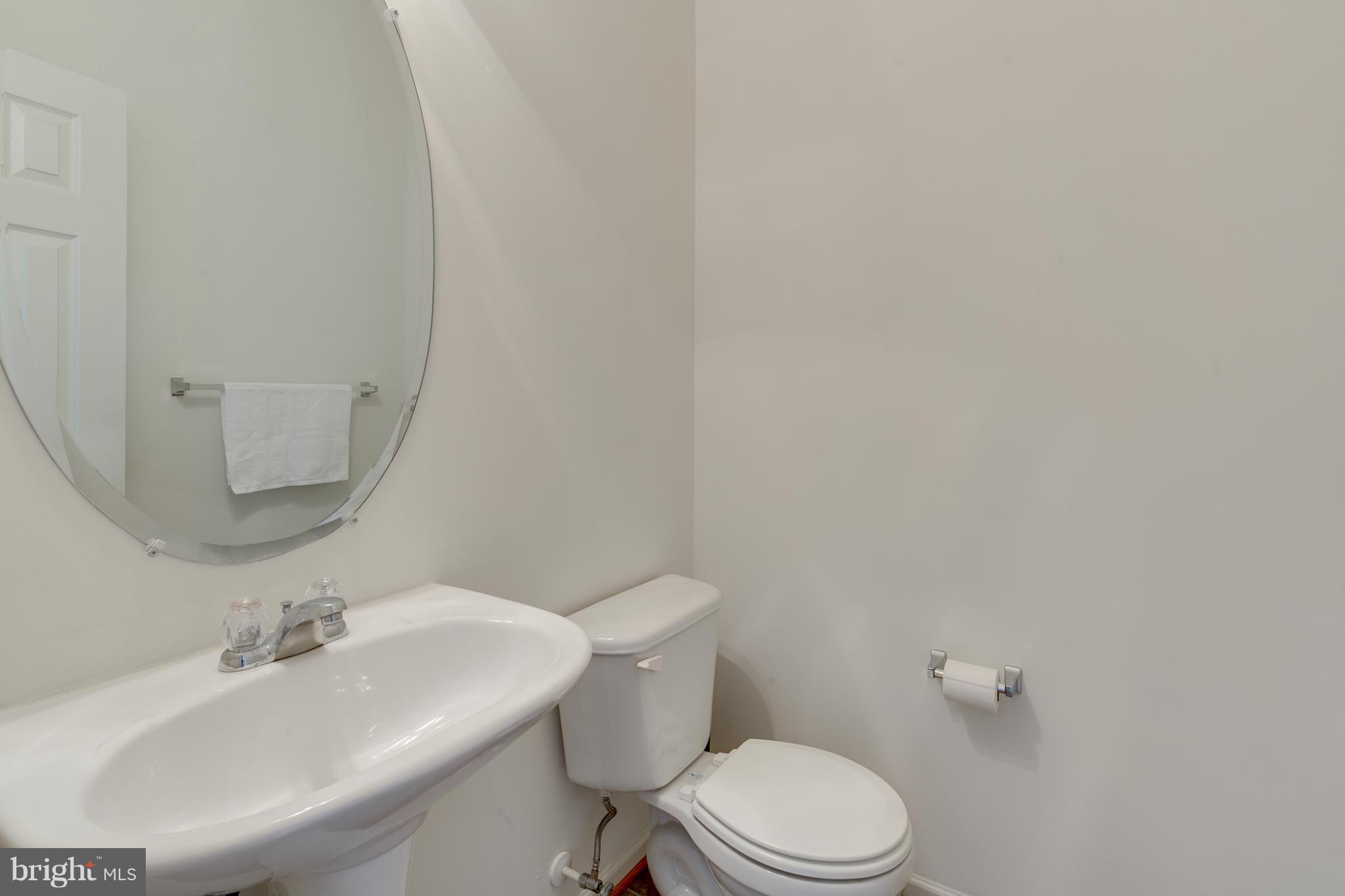 9718 Biggs Road Baltimore, MD 21220 - Photo 16 of 28 Powder Room