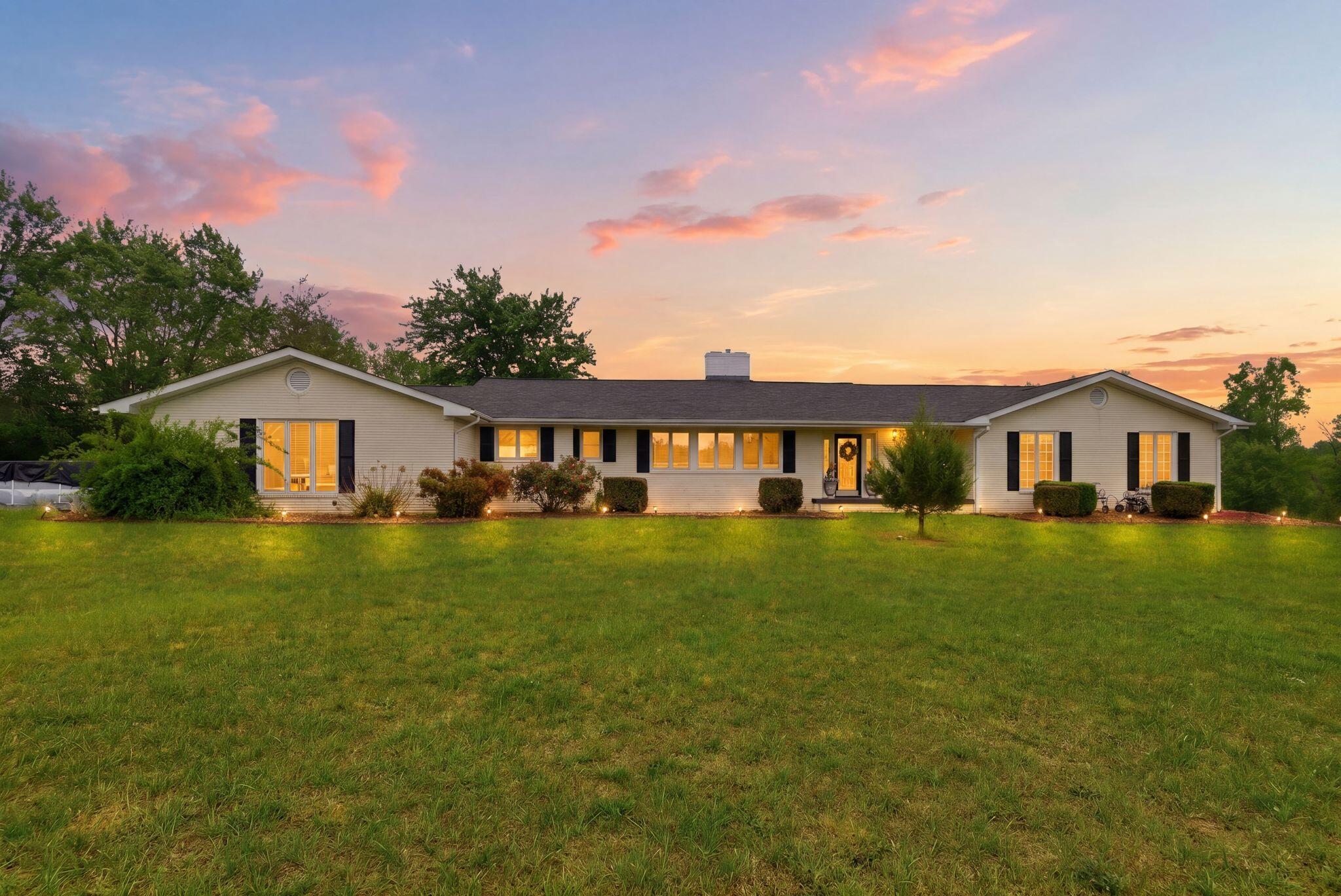 10949 East Laurel Road London, KY 40741 - Photo 2 of 85 14_001_dsc07853_twilight_479251a7