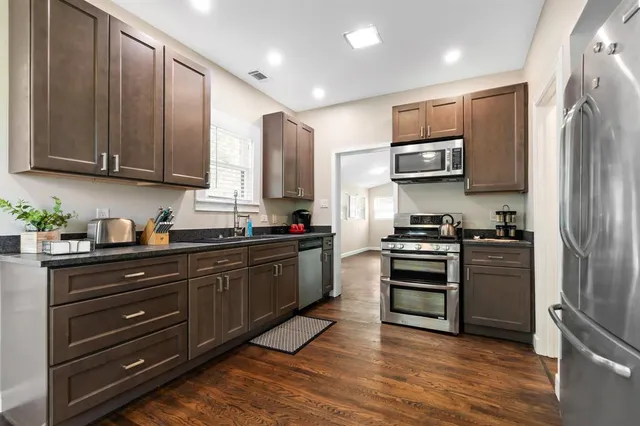 $1,799 | 323 East Franklin Street, Hillsboro, TX 76645