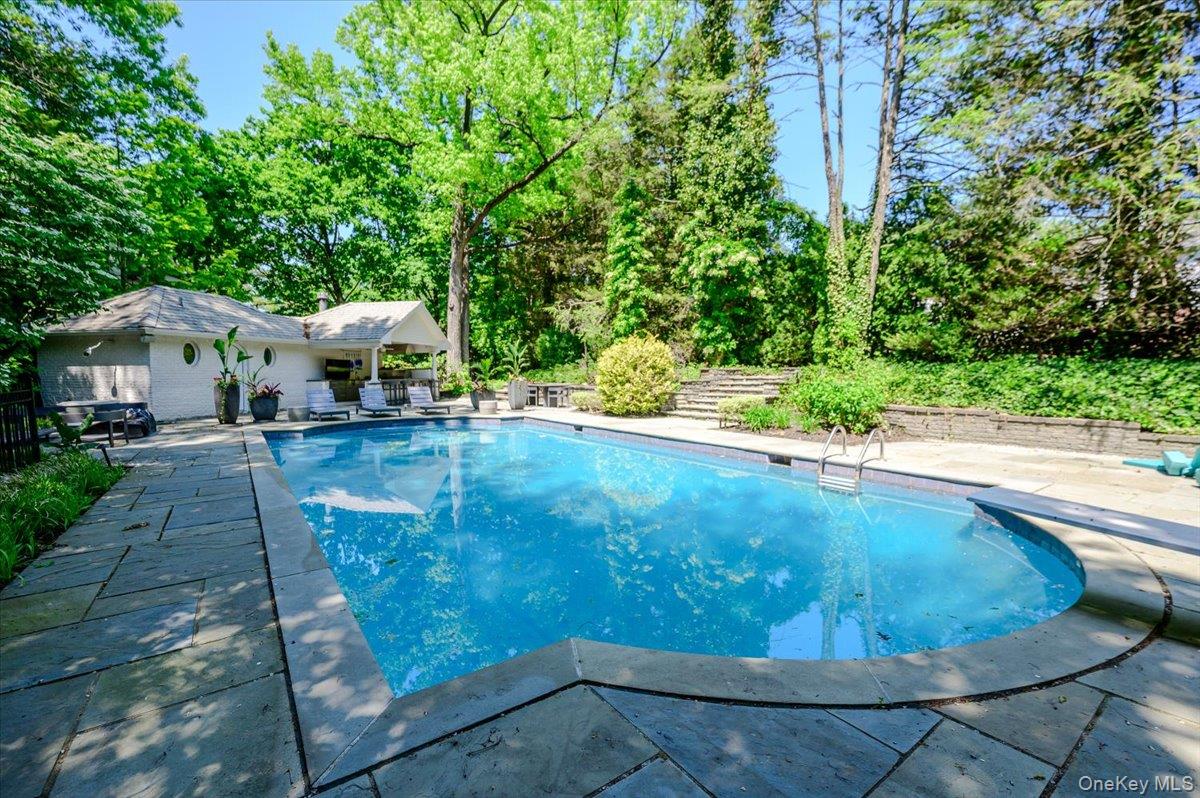 126 Station Road Great Neck, NY 11023 - Photo 43 of 49