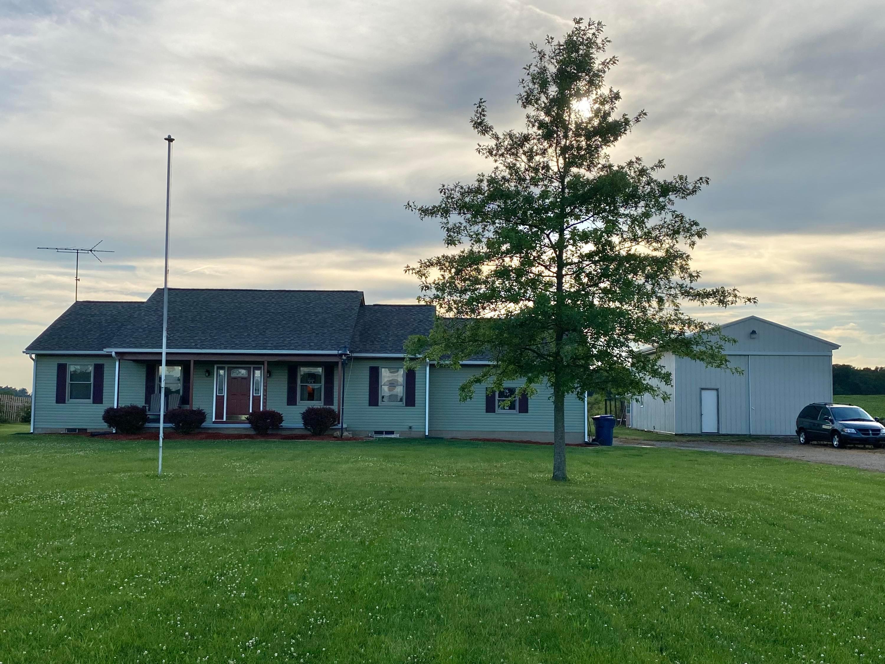 7019 Justus Road Southwest Stoutsville, OH 43154 - Photo 3 of 47