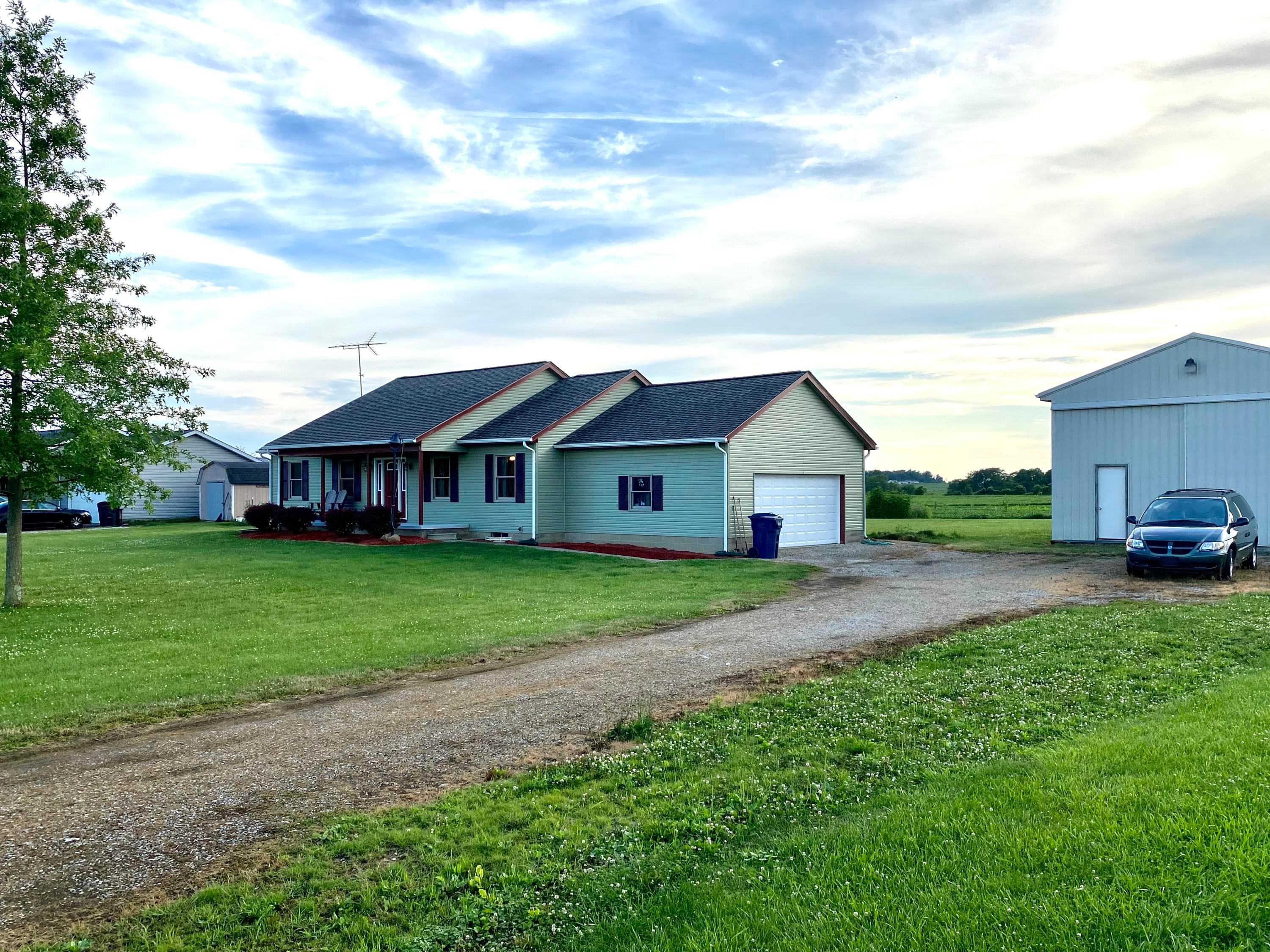7019 Justus Road Southwest Stoutsville, OH 43154 - Photo 4 of 47