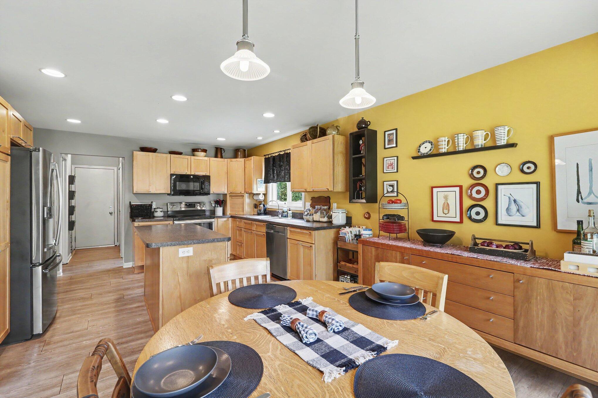 1696 West Ellsworth Road Ann Arbor, MI 48108 - Photo 11 of 37 011_file_4093