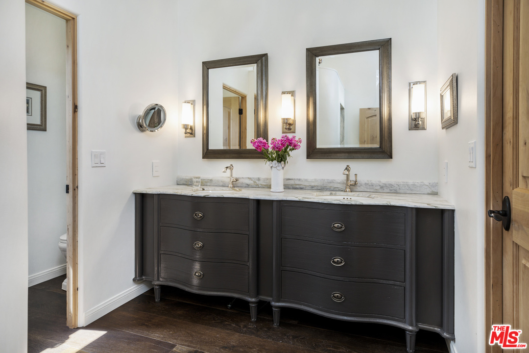 1011 Rinconada Road, Unit E Santa Barbara, CA 93101 - Photo 18 of 39