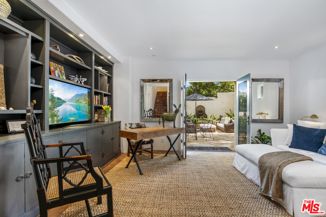 1011 Rinconada Road, Unit E Santa Barbara, CA 93101 - Photo 20 of 39