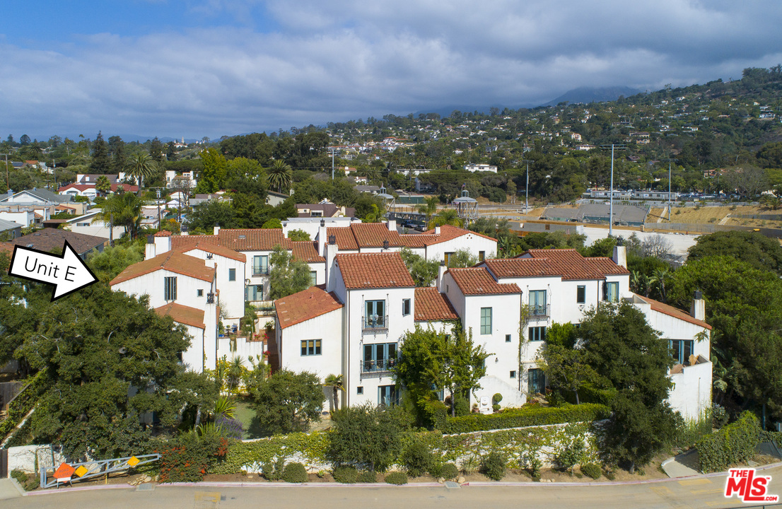 1011 Rinconada Road, Unit E Santa Barbara, CA 93101 - Photo 3 of 39