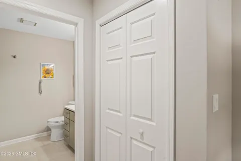 $475,000 | 351 Pemberwick Road, Unit 818, Greenwich, CT 06831