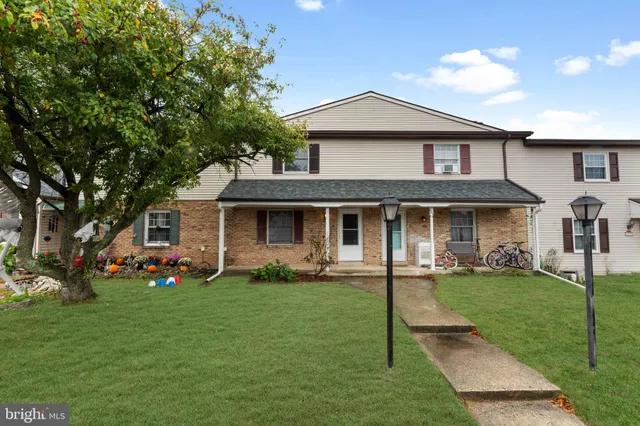 $2,200 | 143 Thomas Drive, Telford, PA 18969