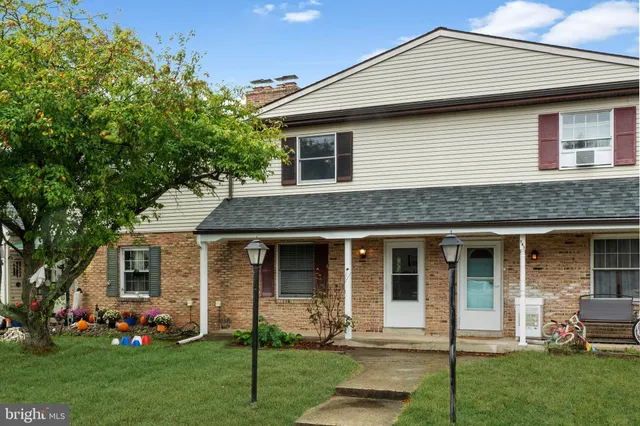 $2,200 | 143 Thomas Drive, Telford, PA 18969