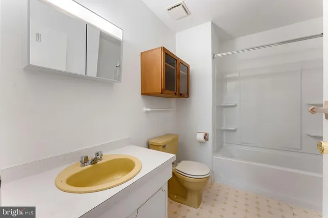 $2,200 | 143 Thomas Drive, Telford, PA 18969