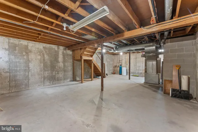 $2,200 | 143 Thomas Drive, Telford, PA 18969