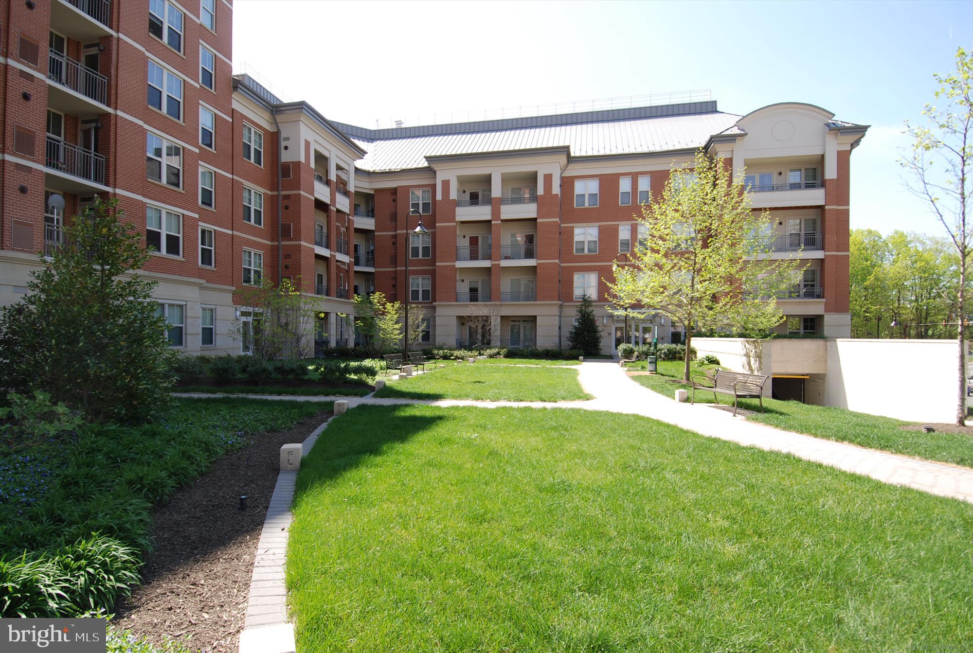 11770 Sunrise Valley Drive, Unit 422 Reston, VA 20191 - Photo 2 of 36