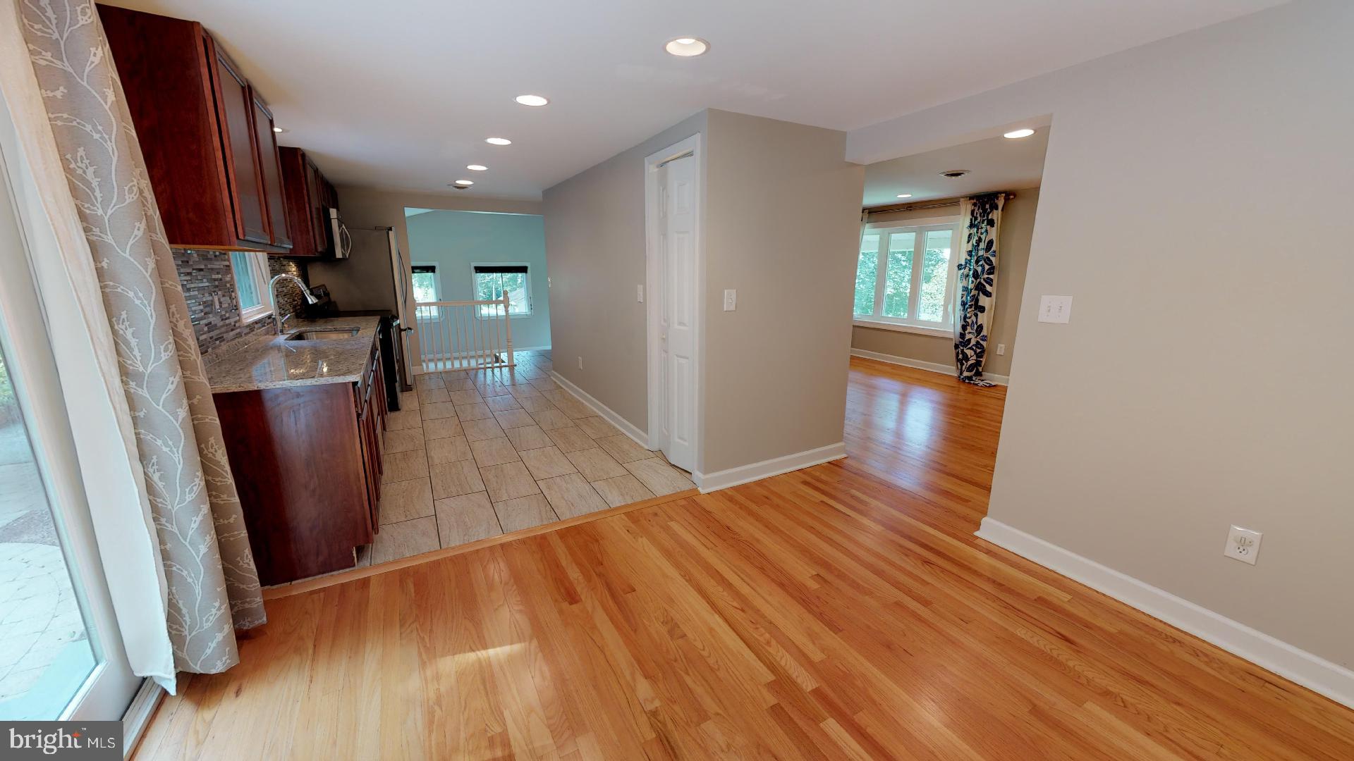 7647 Dollyhyde Road Mount Airy, MD 21771 - Photo 12 of 40 Gallery Image 12