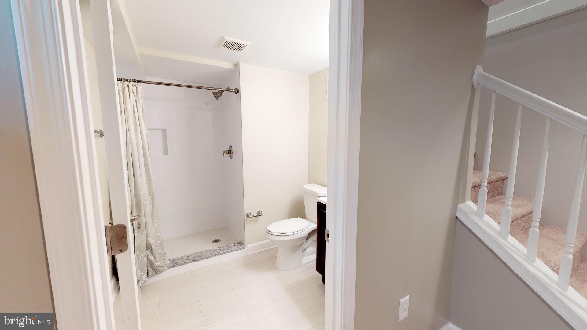 7647 Dollyhyde Road Mount Airy, MD 21771 - Photo 22 of 40 Updated Full Bath in Basement