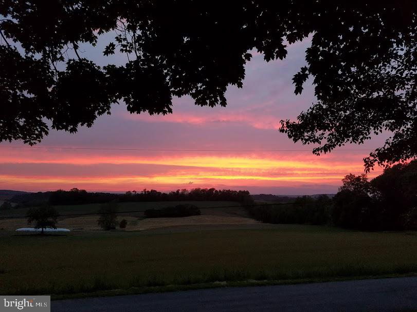 7647 Dollyhyde Road Mount Airy, MD 21771 - Photo 4 of 40 Sunset view from the front porch! Wow!