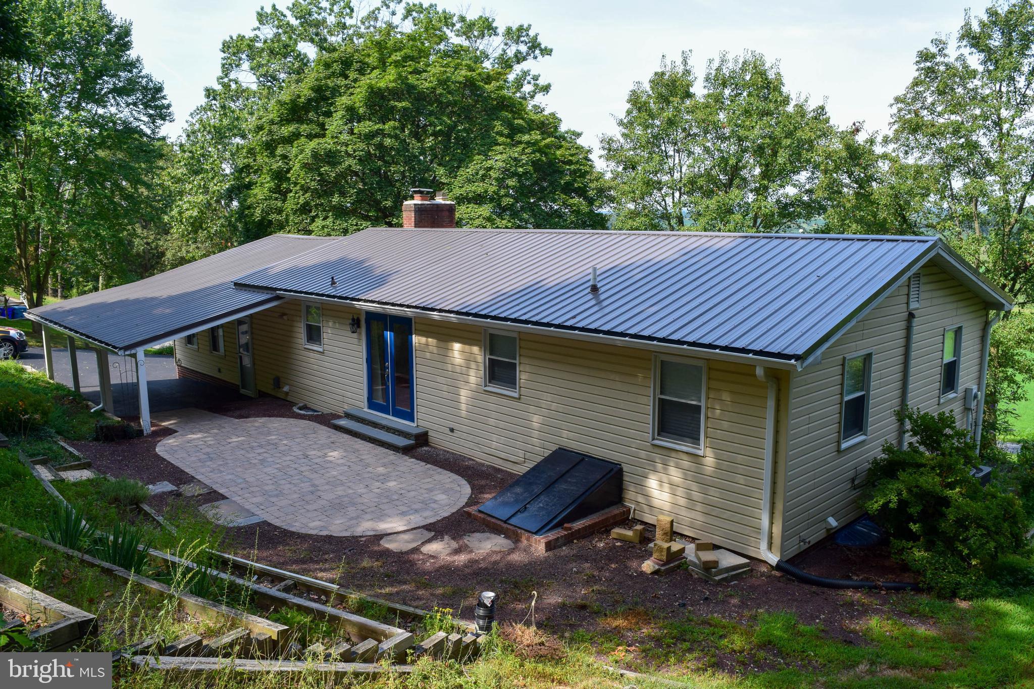 7647 Dollyhyde Road Mount Airy, MD 21771 - Photo 6 of 40 Gallery Image 6