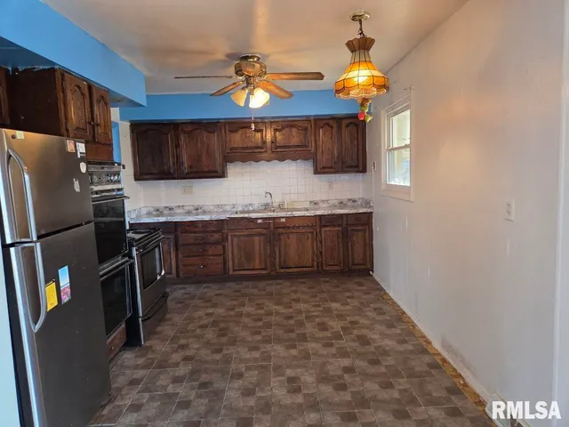 $149,900 | 531 South Barnewolt Drive, Peoria, IL 61604