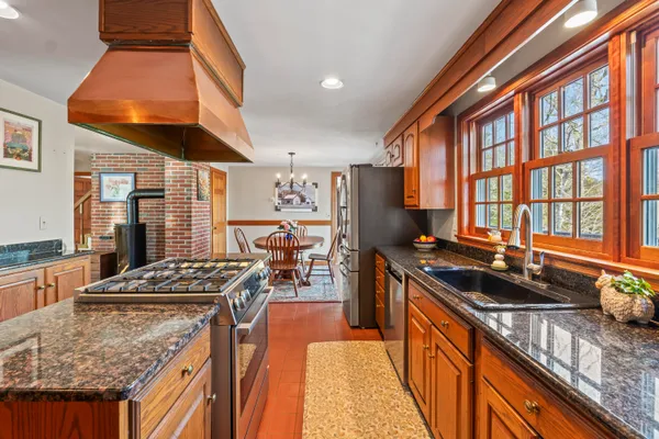 $850,000 | 208 Youngs Point Road, Wiscasset, ME 04578