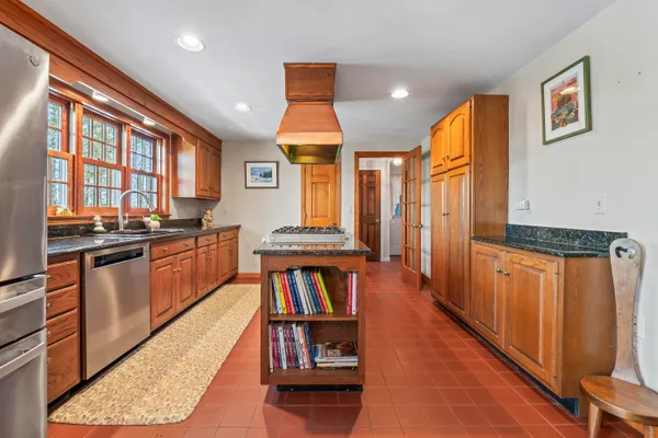 $850,000 | 208 Youngs Point Road, Wiscasset, ME 04578