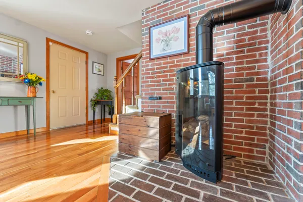 $850,000 | 208 Youngs Point Road, Wiscasset, ME 04578