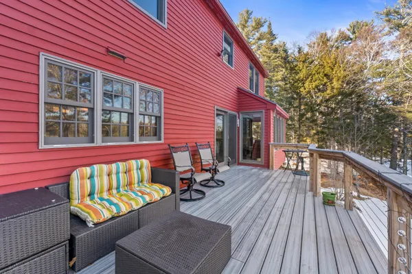 $850,000 | 208 Youngs Point Road, Wiscasset, ME 04578
