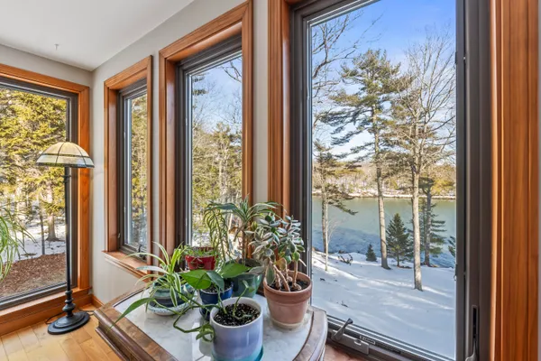 $850,000 | 208 Youngs Point Road, Wiscasset, ME 04578