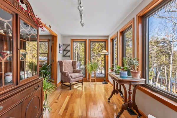 $850,000 | 208 Youngs Point Road, Wiscasset, ME 04578
