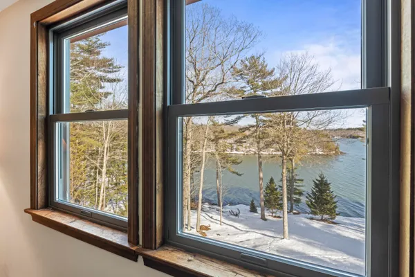 $850,000 | 208 Youngs Point Road, Wiscasset, ME 04578