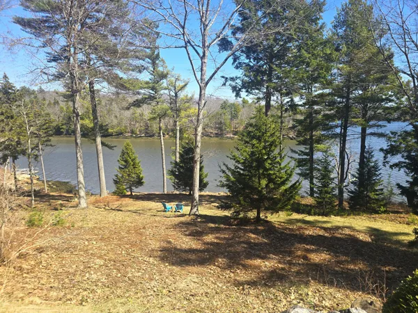 $850,000 | 208 Youngs Point Road, Wiscasset, ME 04578