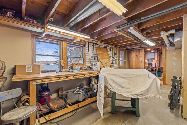 $850,000 | 208 Youngs Point Road, Wiscasset, ME 04578
