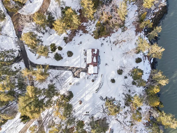 $850,000 | 208 Youngs Point Road, Wiscasset, ME 04578