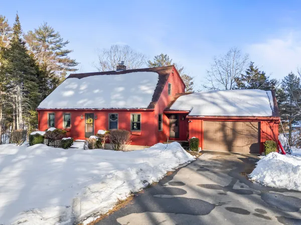 $850,000 | 208 Youngs Point Road, Wiscasset, ME 04578
