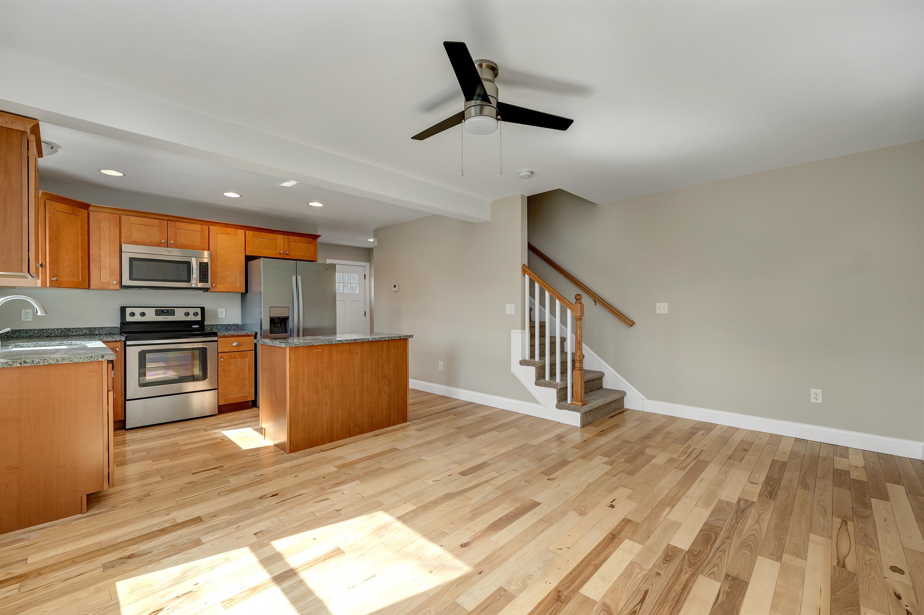 370 Stage Road, Unit 3 Nottingham, NH 03290 - Photo 16 of 40