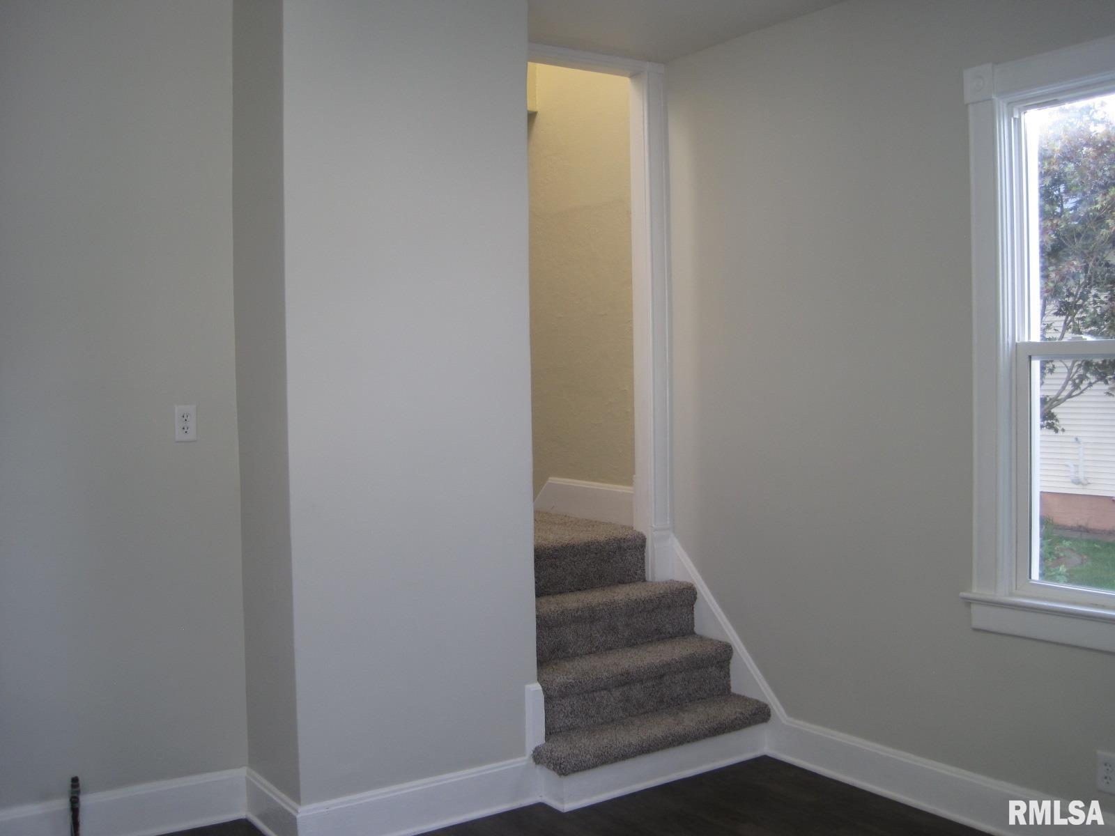 605 Walnut Street Washington, IL 61571 - Photo 17 of 42 Gallery Image 17