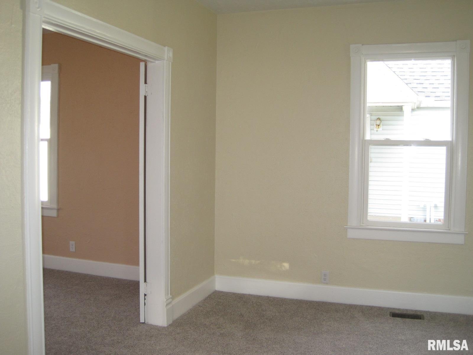 605 Walnut Street Washington, IL 61571 - Photo 8 of 42 Gallery Image 8