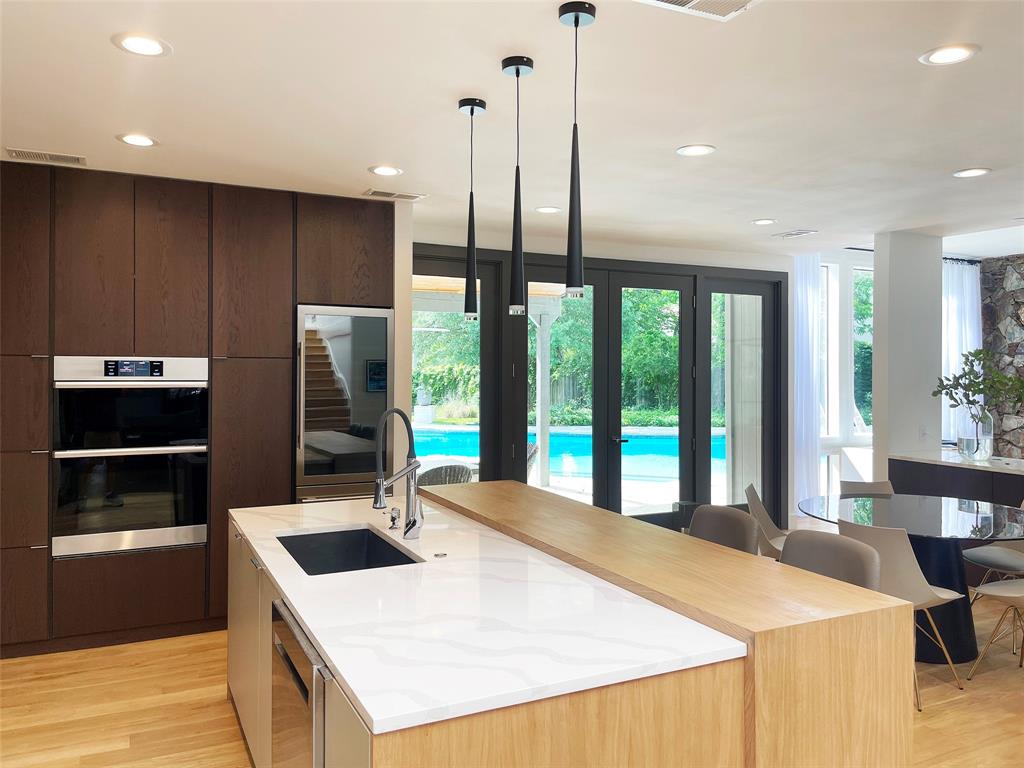 6802 Bert Lane Dallas, TX 75240 - Photo 13 of 39 Kitchen