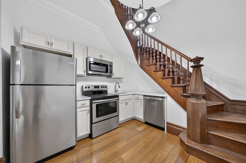 533 Locust Street, Unit 8 Fall River, MA 02720 - Photo 11 of 19 Gallery Image 11