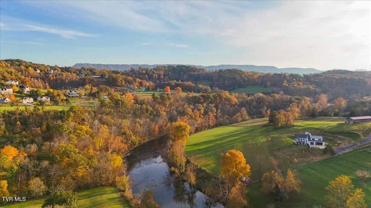 02-DJI_20241028174746_0574_D