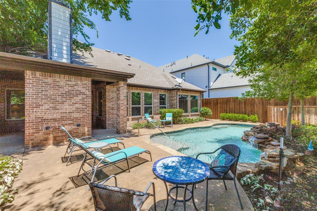 4008 North Cresthaven Road Dallas, TX 75209 - Photo 36 of 37 a view of a house with backyard and sitting area