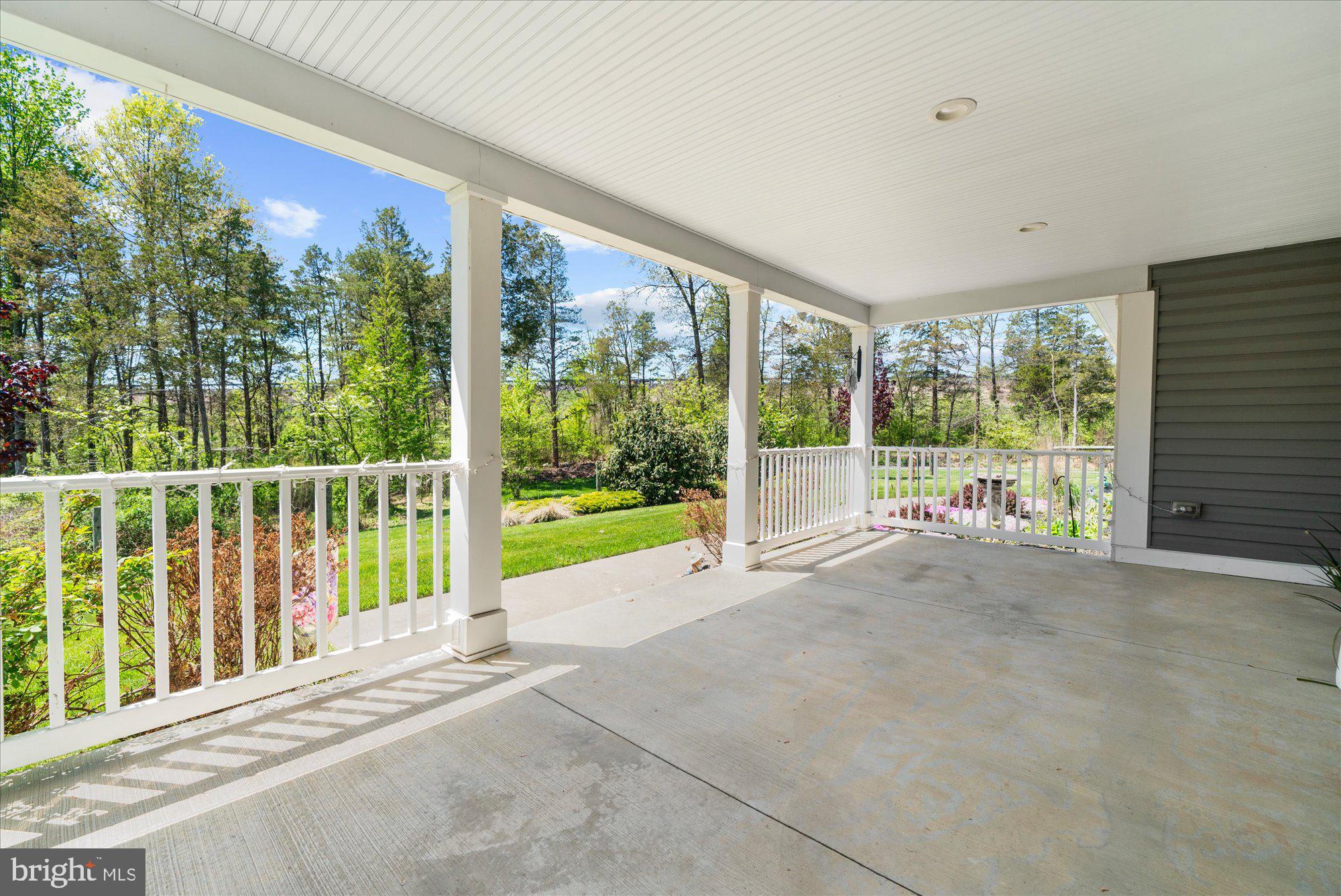 160 South Allentown Road Telford, PA 18969 - Photo 17 of 54 Covered Patio