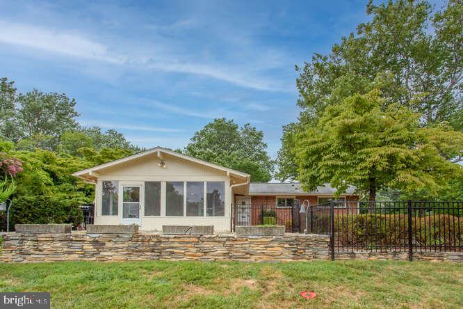 3517 Old Post Road Fairfax, VA 22030 - Photo 60 of 73