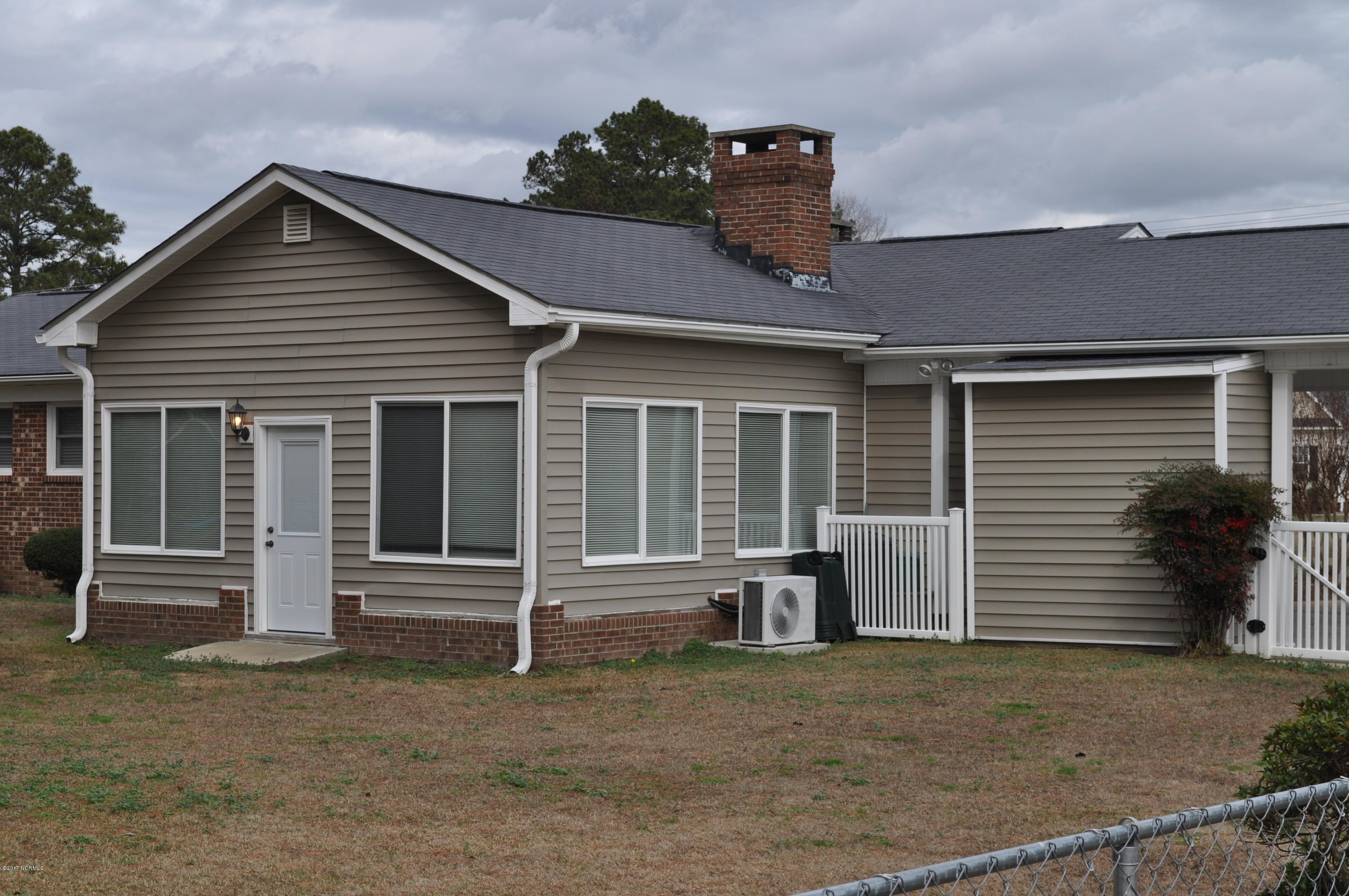 7516 Woodbridge Road Stantonsburg, NC 27883 - Photo 27 of 28 Rear View