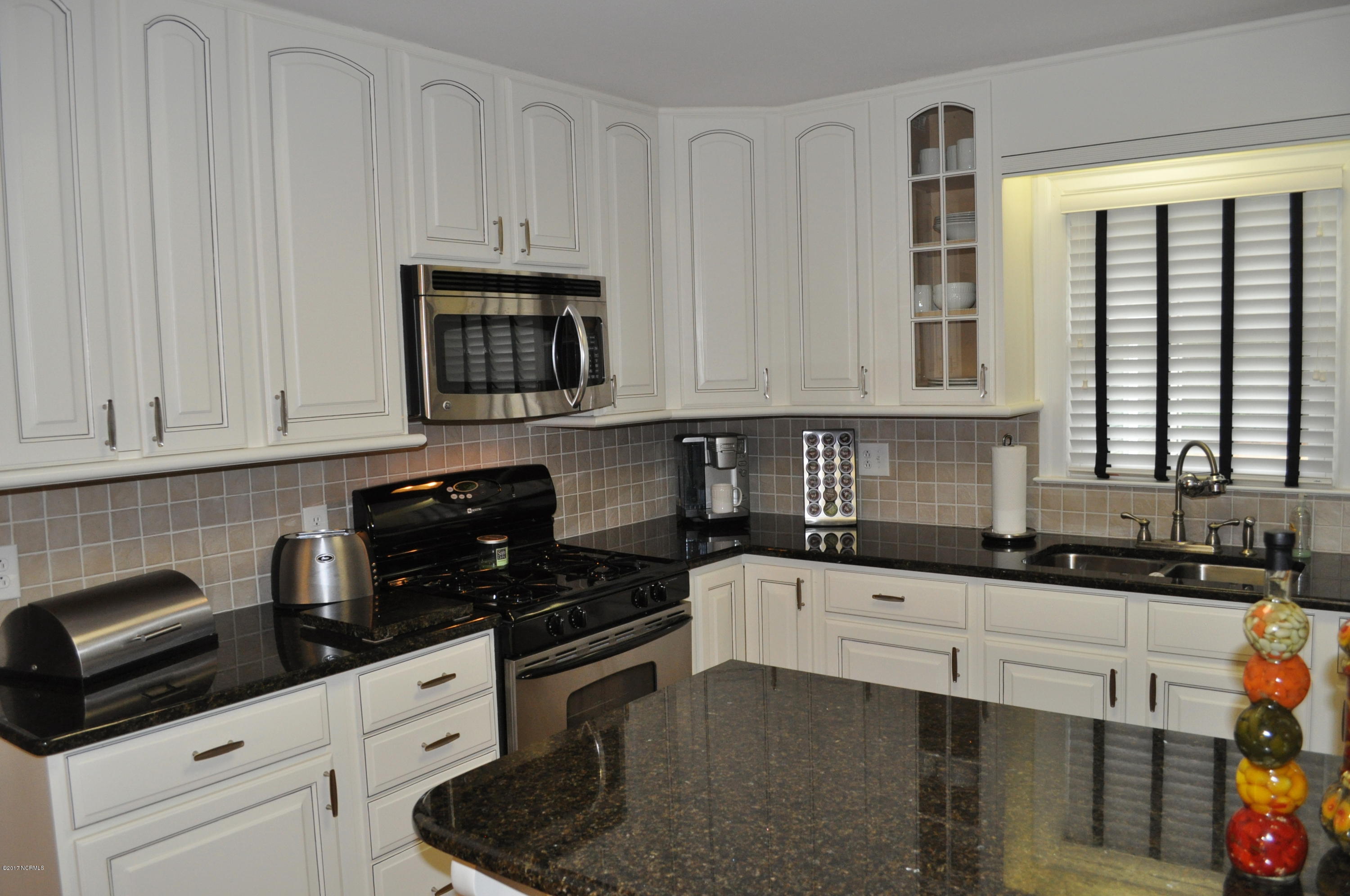 7516 Woodbridge Road Stantonsburg, NC 27883 - Photo 8 of 28 Kitchen
