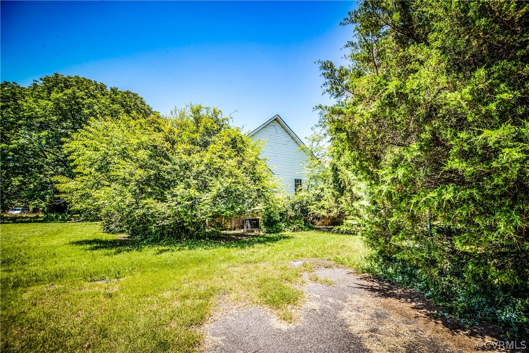 9025 Beach Road Chesterfield, VA 23838 - Photo 4 of 25 a view of yard with green space