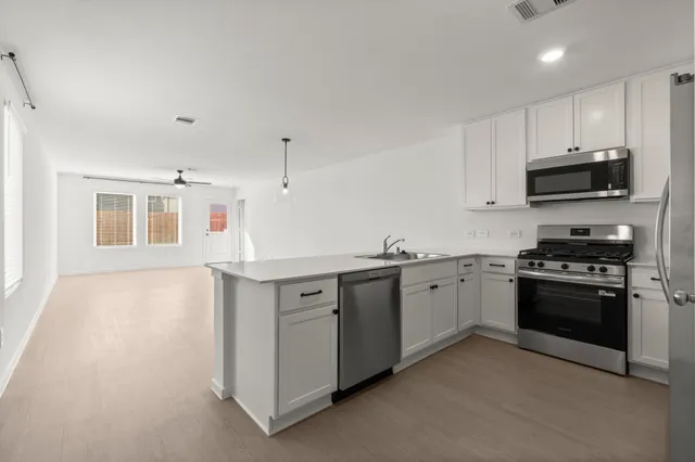 $1,700 | 25429 Carnation Court, Montgomery, TX 77316