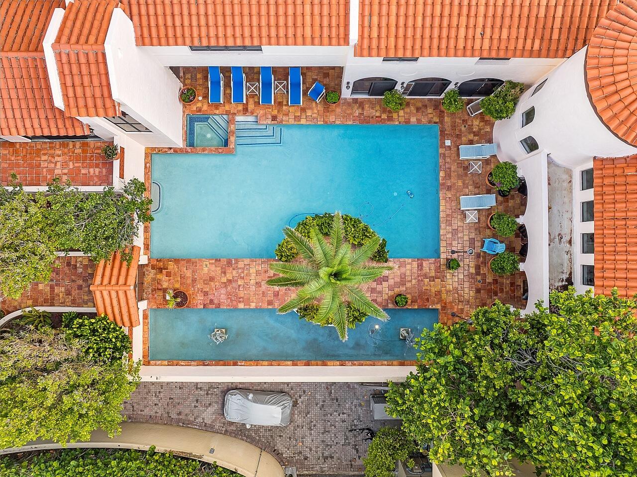 1 Ocean Lane Manalapan, FL 33462 - Photo 14 of 95 Courtyard pool