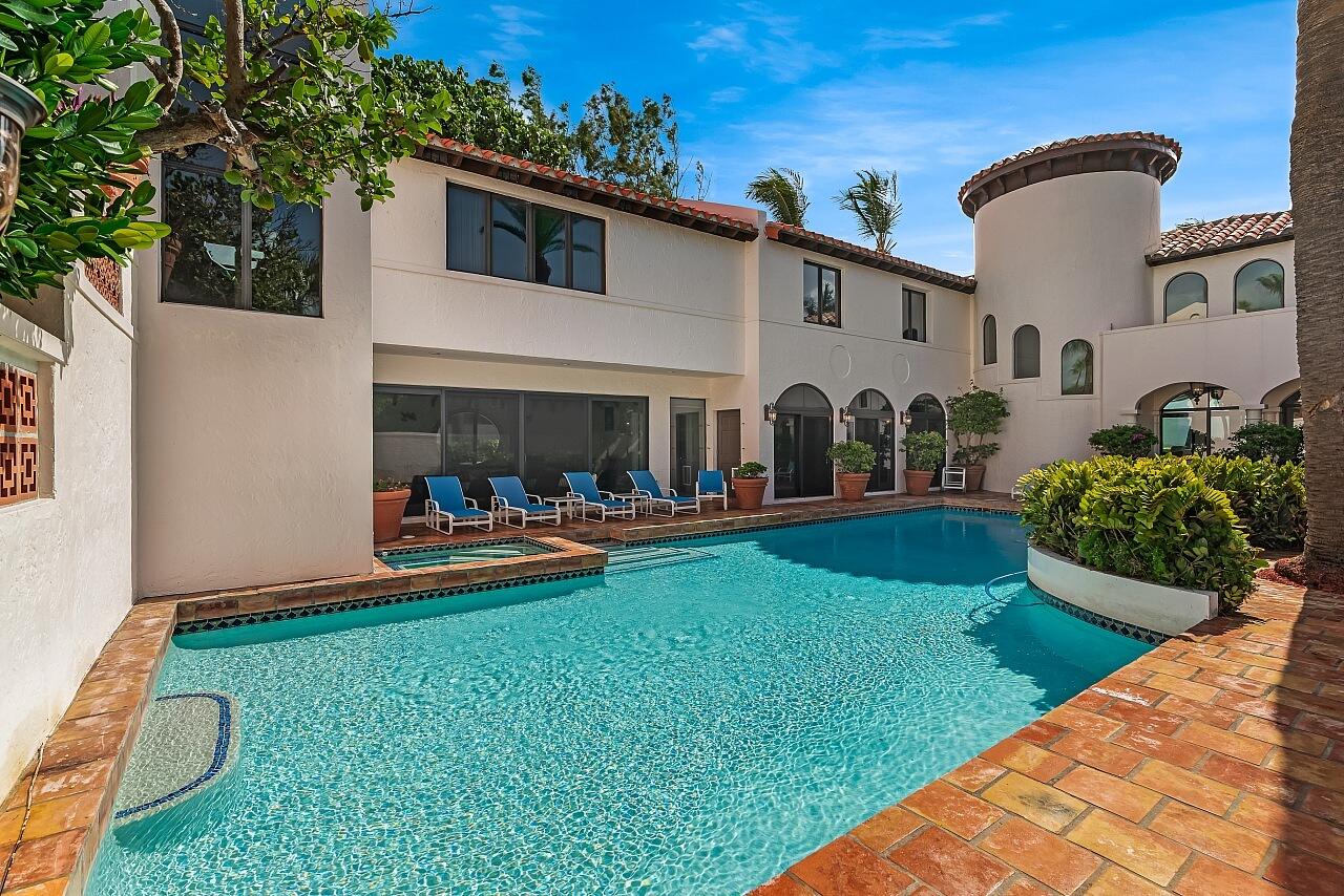 1 Ocean Lane Manalapan, FL 33462 - Photo 21 of 95 Pool area